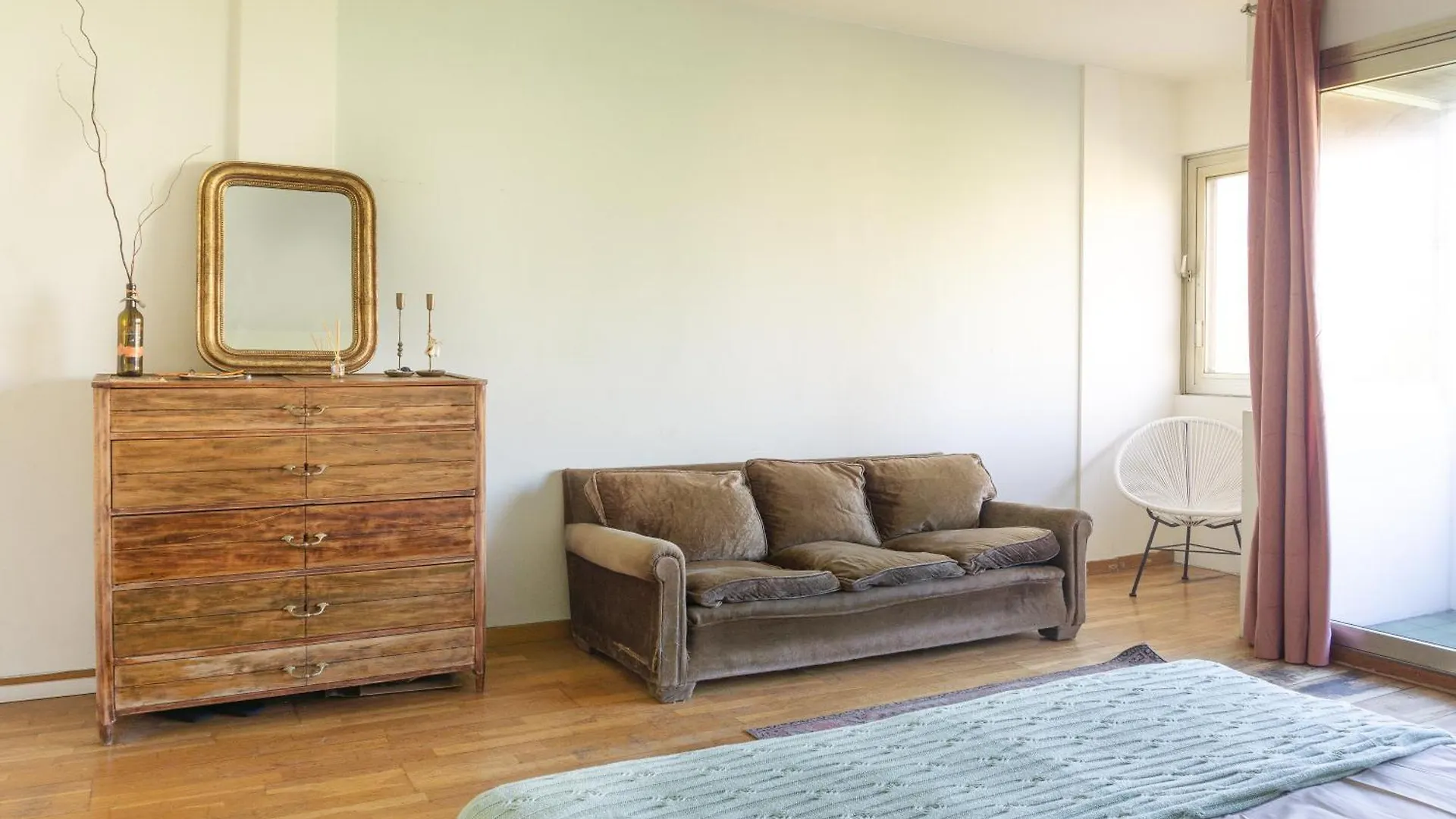 Rooms In Beautiful Apartment In Gracia Barcelone Maison d'hôtes