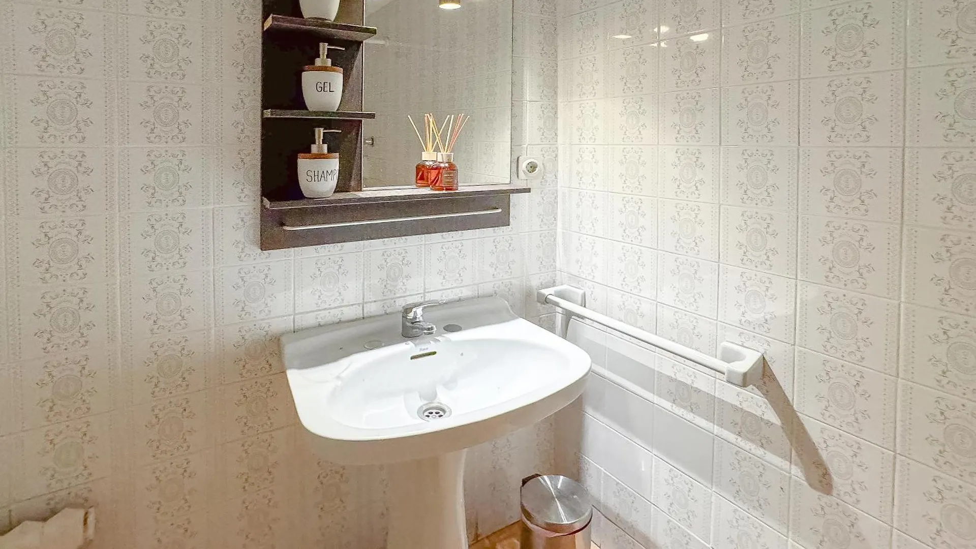 Rooms In Beautiful Apartment In Gracia Barcelone 0*,
