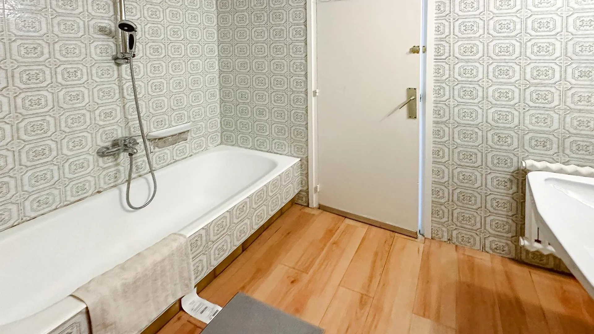 Rooms In Beautiful Apartment In Gracia Barcelone Maison d'hôtes