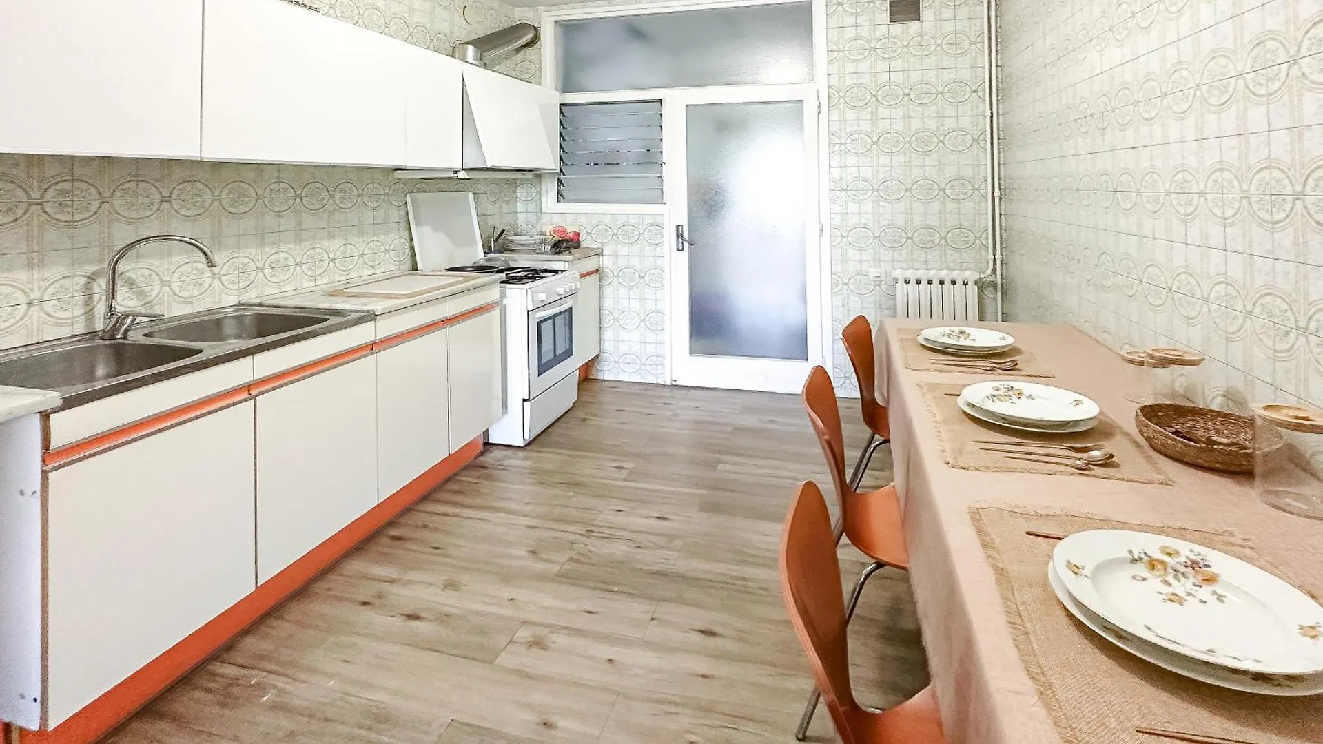 Maison d'hôtes Rooms In Beautiful Apartment In Gracia Barcelone